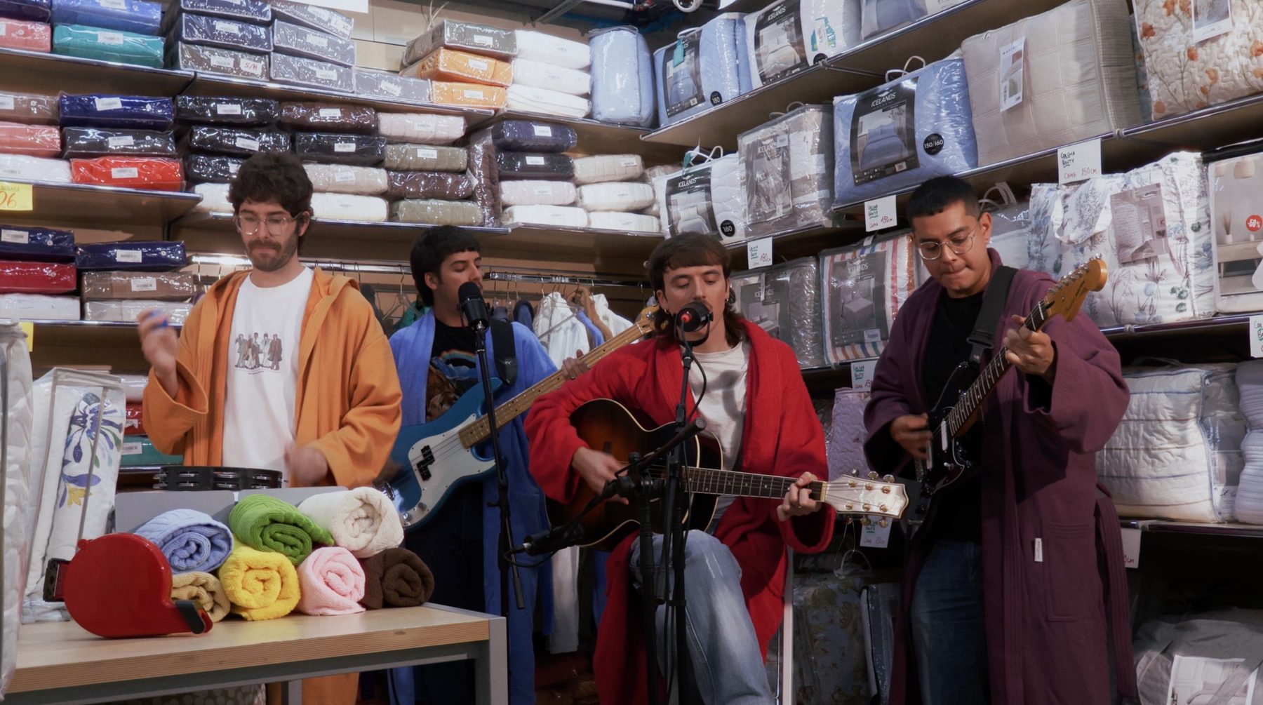 Toldos Verdes tocando en la segunda sesión de ¿Quién da la vez?